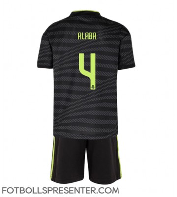 Real Madrid David Alaba #4 Tredje tröja Barn 2022-23 Kortärmad (+ korta byxor)